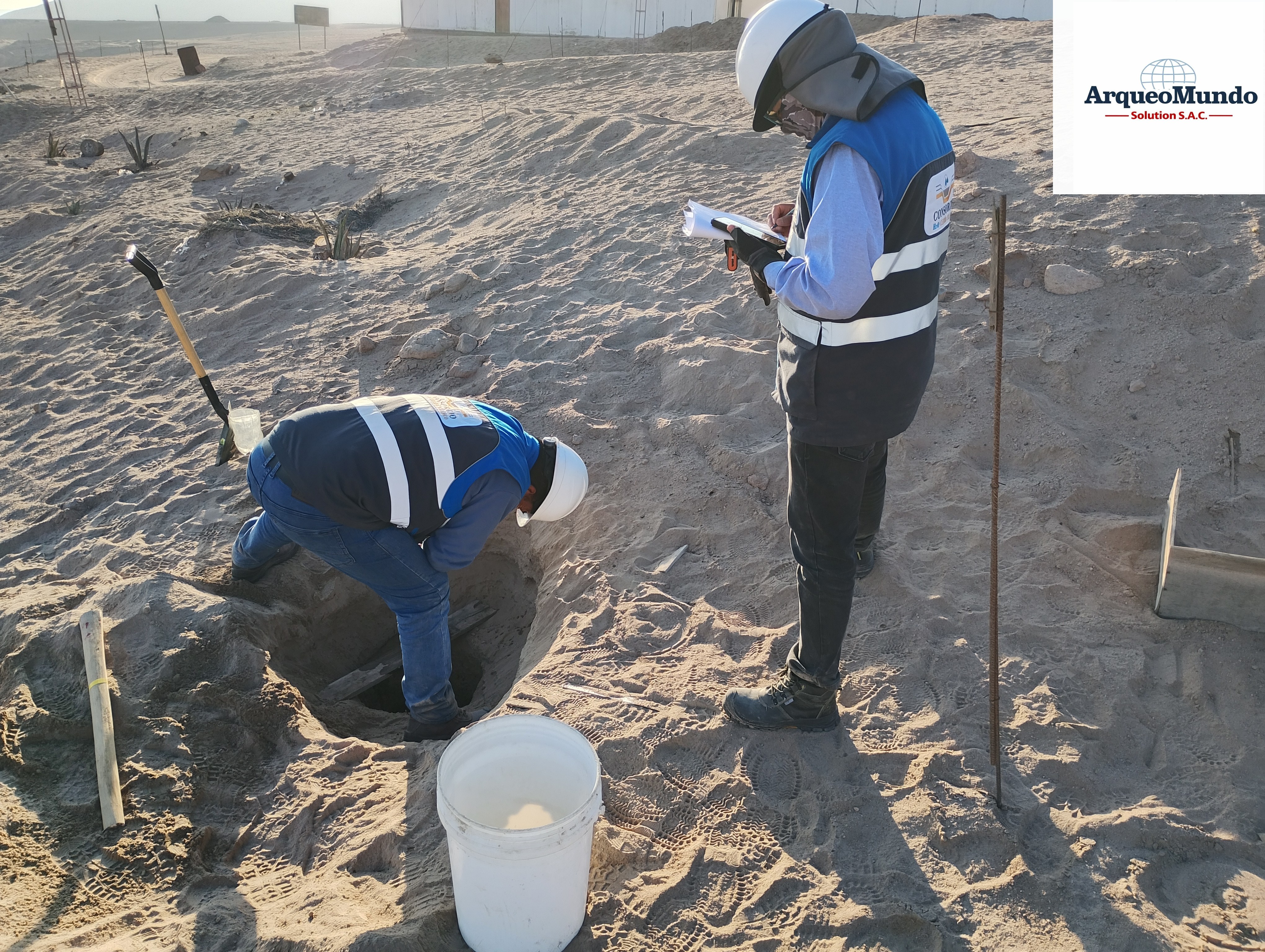 Excavación de calicata arqueológica